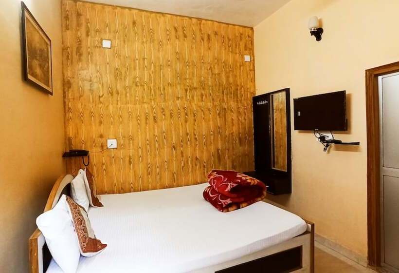 Hotel Anand Lok Vatika