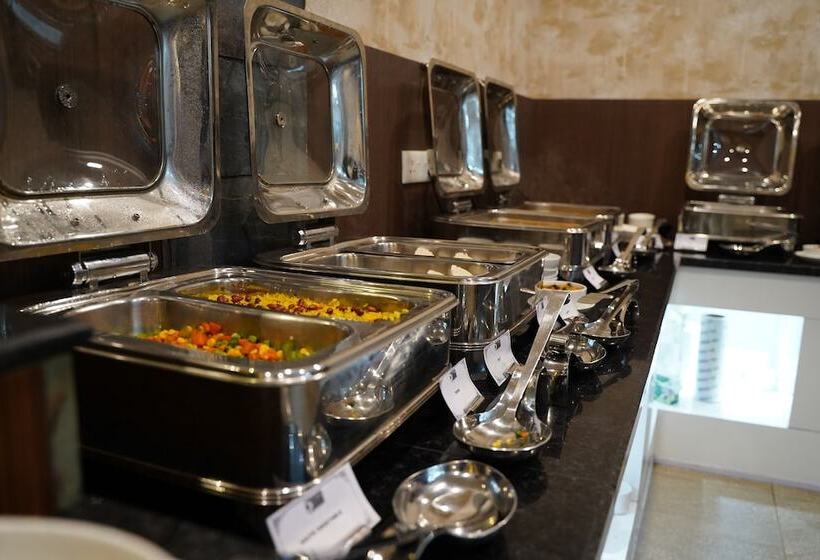 בית מלון כפרי Clarks Inn Purnea