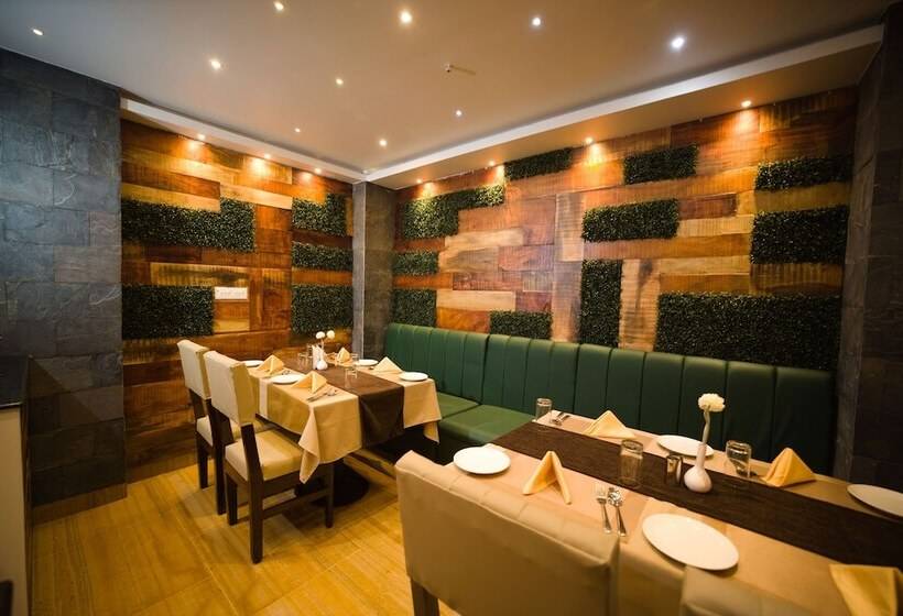 בית מלון כפרי Clarks Inn Purnea