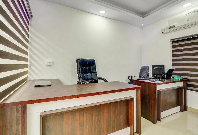 酒店 Flagship Thottunkal Building Thodupuzha