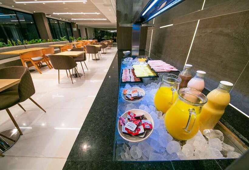 호텔 Hilton Garden Inn Santiago Del Estero