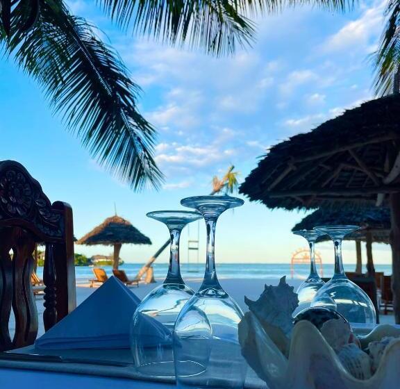 ホテル Karibu Beach Resort