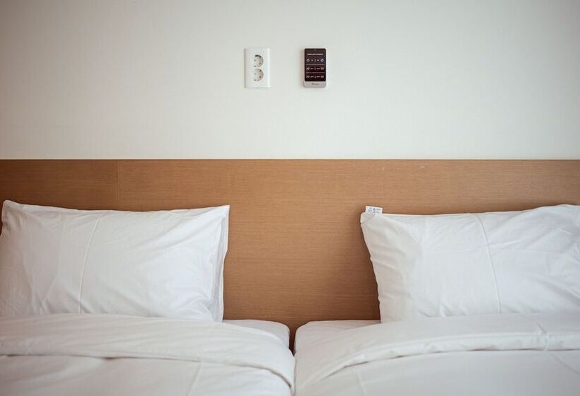 هتل Kenny Stay Busan Gijang