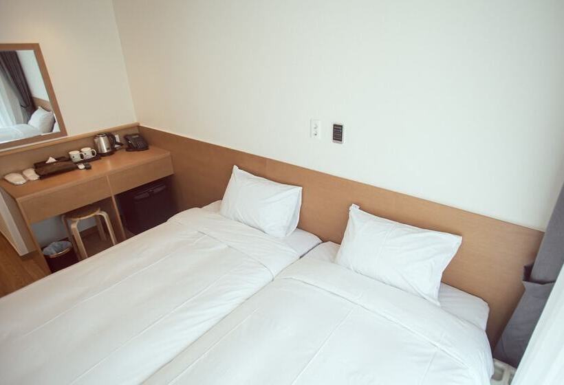 هتل Kenny Stay Busan Gijang