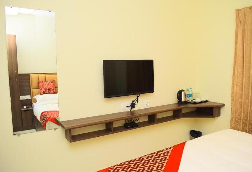 Отель Kifa Residency