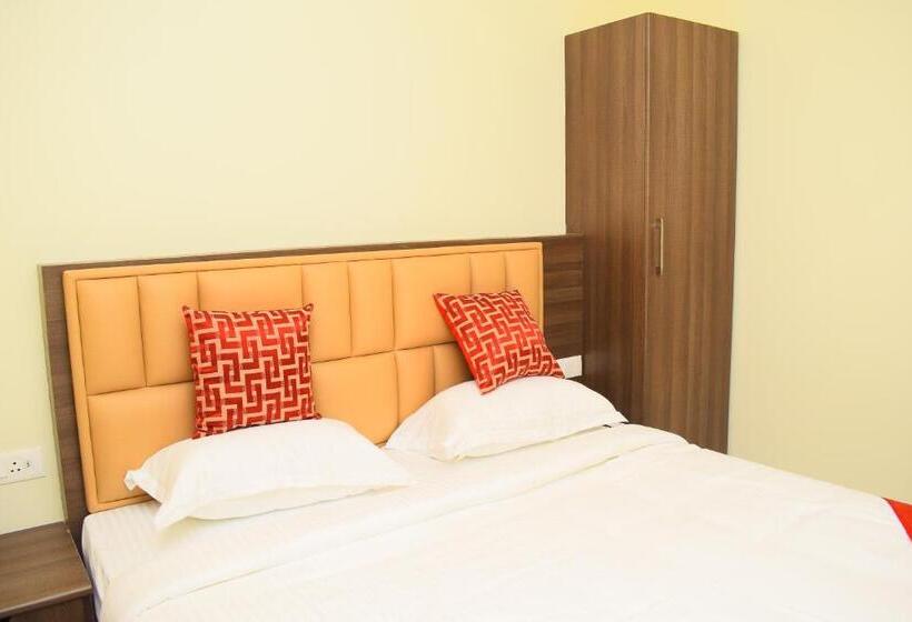 Отель Kifa Residency