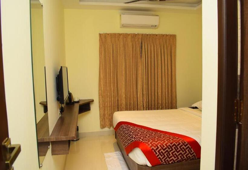 Отель Kifa Residency