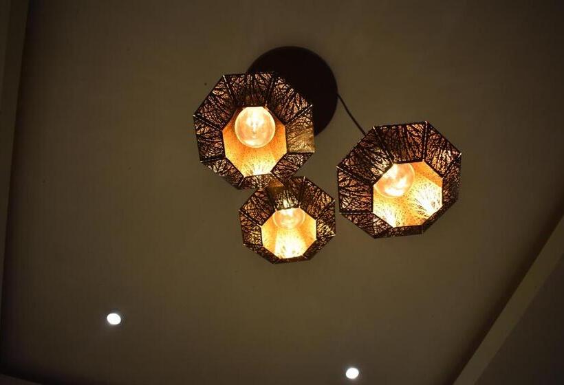 Отель Kifa Residency