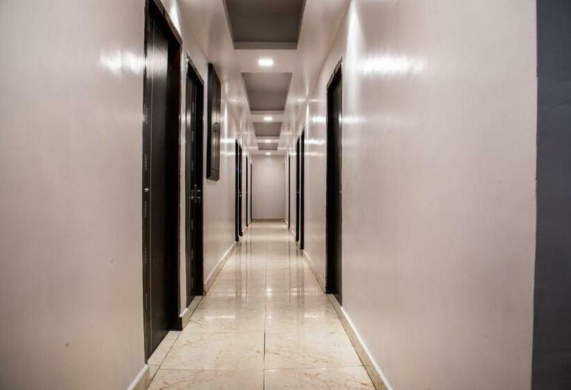 Отель Oyo Flagship 37810 Silver Oak