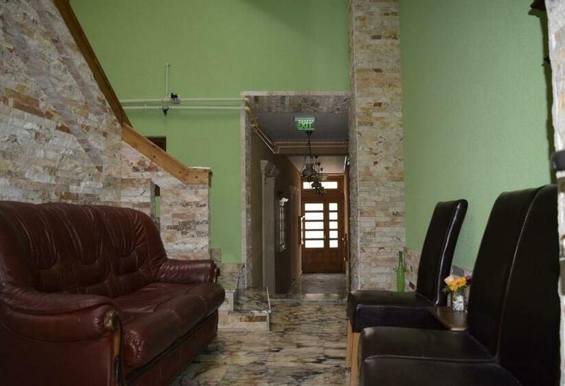 בית מלון כפרי Pensiunea Nobil Medieval