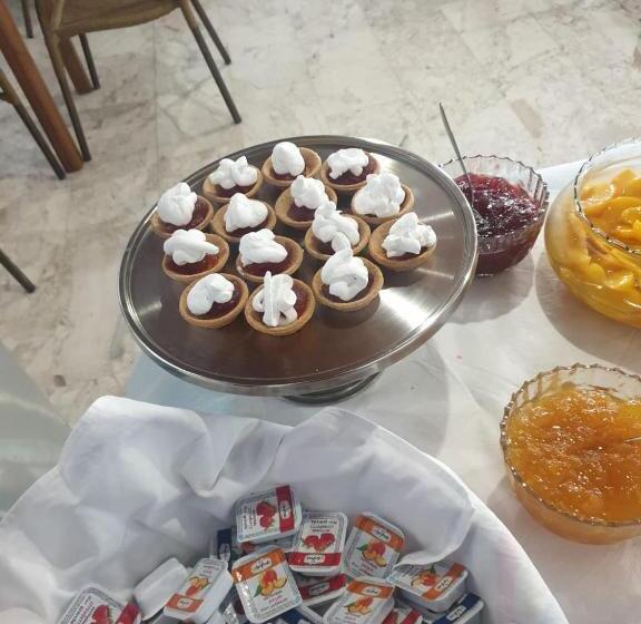 בית מלון כפרי Riviera Seaside