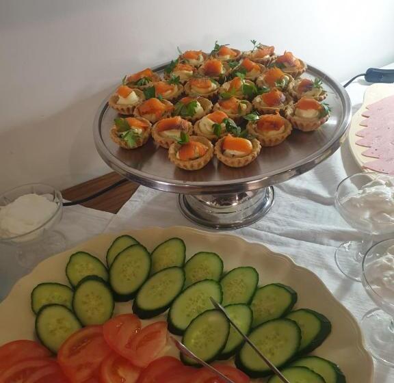 בית מלון כפרי Riviera Seaside