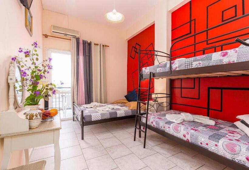 בית מלון כפרי Riviera Seaside