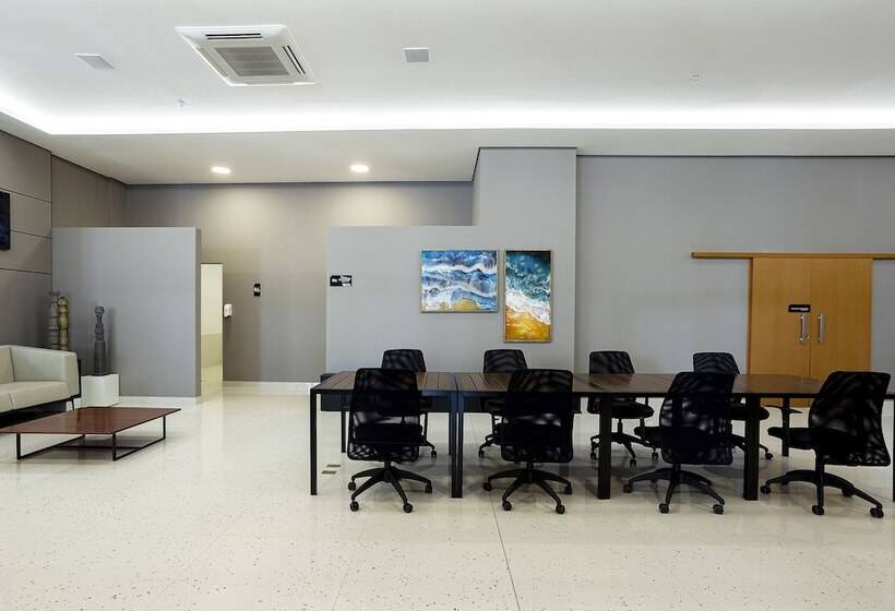 ホテル Slaviero Rondonopolis