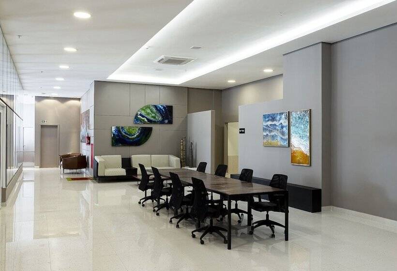 ホテル Slaviero Rondonopolis