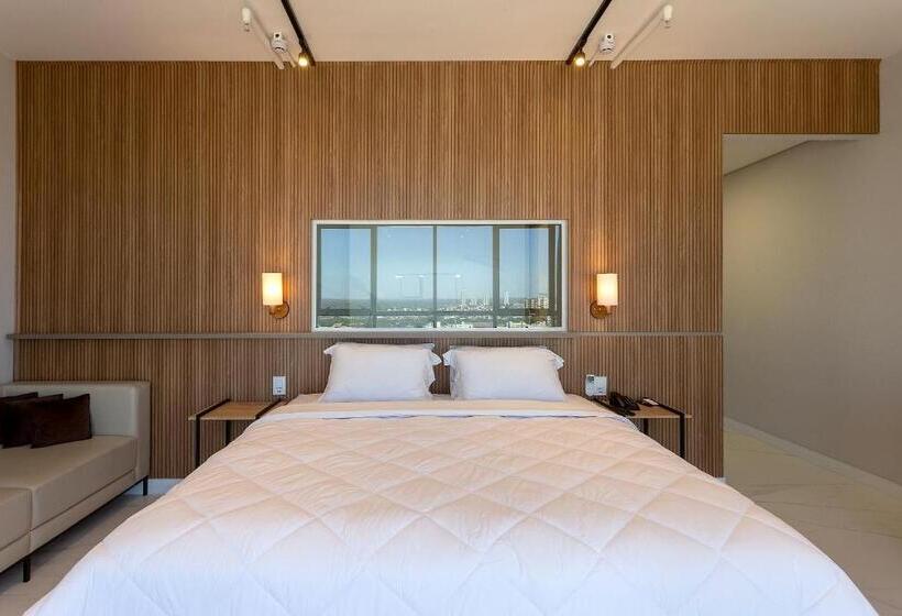 ホテル Slaviero Rondonopolis