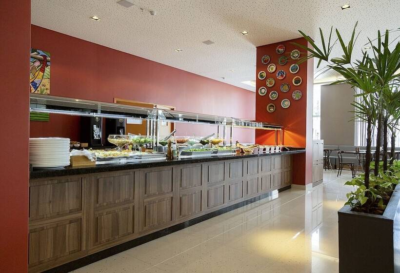 ホテル Slaviero Rondonopolis