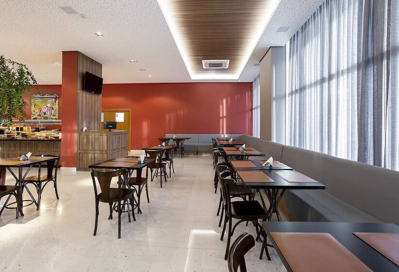 ホテル Slaviero Rondonopolis