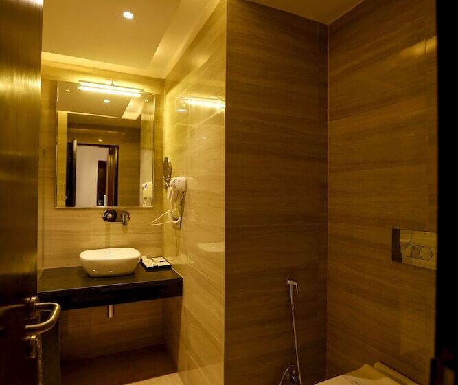 בית מלון כפרי The Emerald Grand