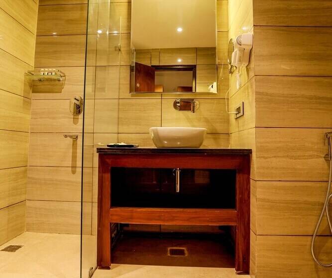 בית מלון כפרי The Emerald Grand