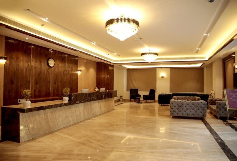 בית מלון כפרי The Emerald Grand