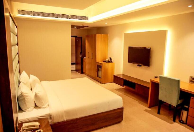 בית מלון כפרי The Emerald Grand