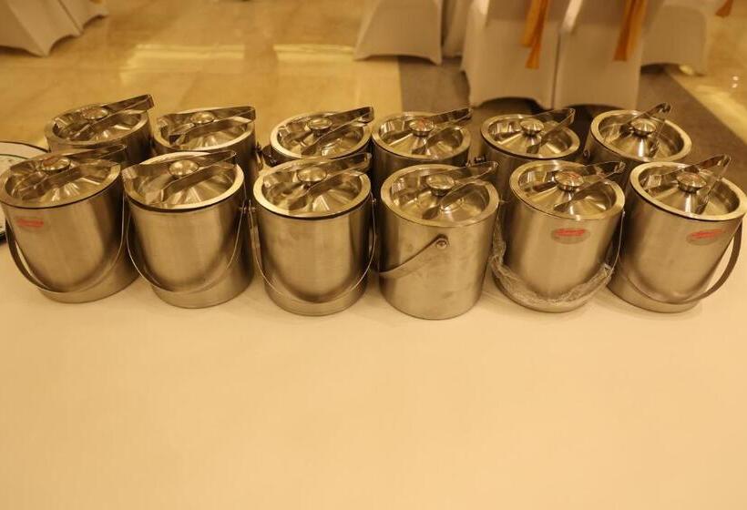 בית מלון כפרי The Emerald Grand