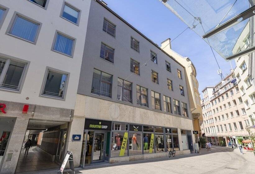 Limehome Augsburg Annastraße