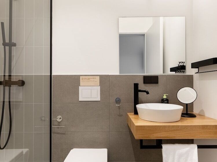 Limehome Augsburg Annastraße