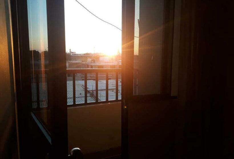 بنسيون Hospedaje Petro Talara