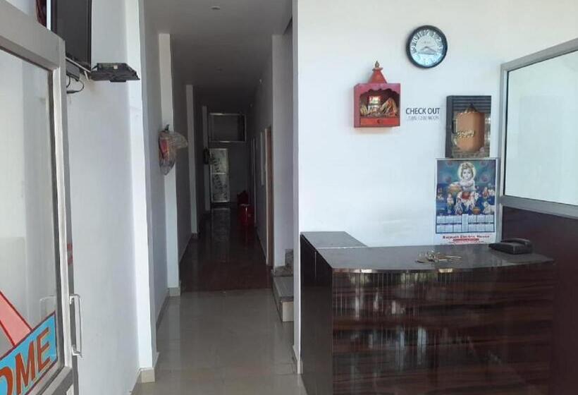 Staymaker Hotel Raj Ganga