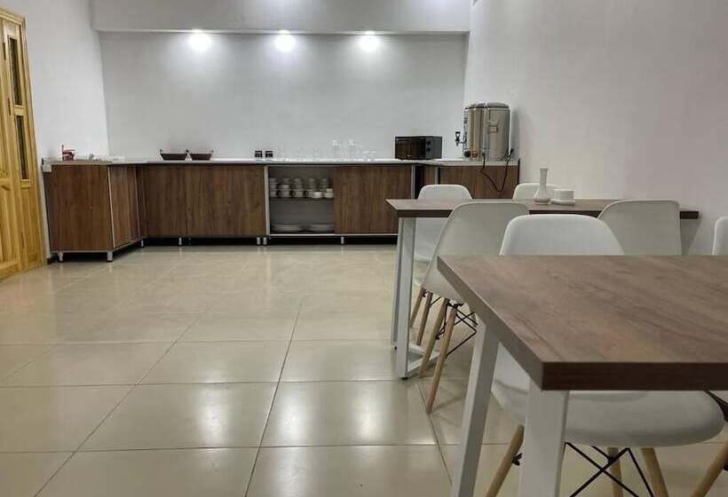 هاستل Al Arda Avenue