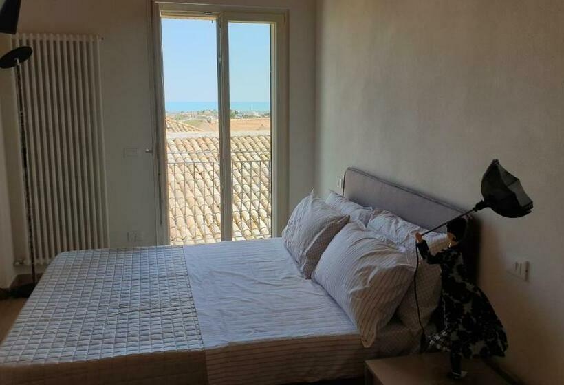 住宿加早餐  Aghèl Luxury Room