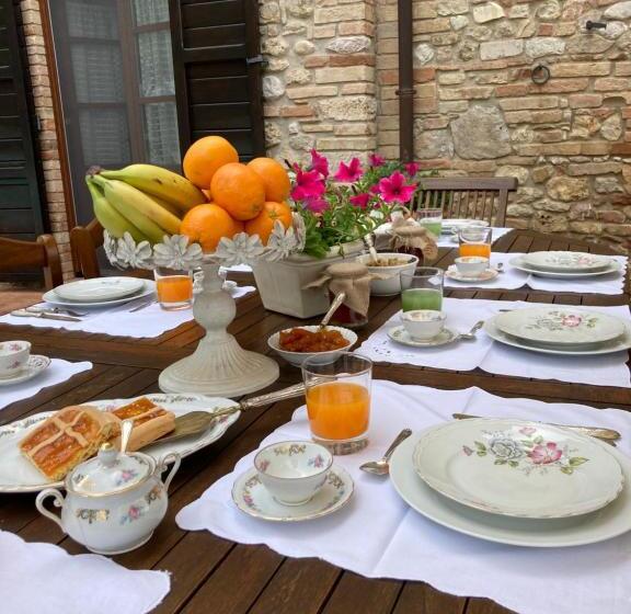 تختخواب و صبحانه L’aurora