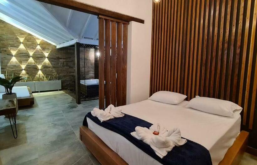 בית מלון כפרי All Natural Glamping