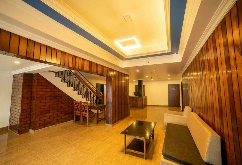 호텔 Ashoka Tourist Home