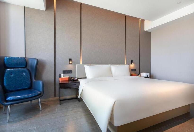 Atour Hotel Wuhan Jinyin Lake
