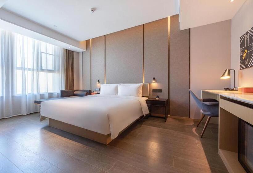 Atour Hotel Wuhan Jinyin Lake