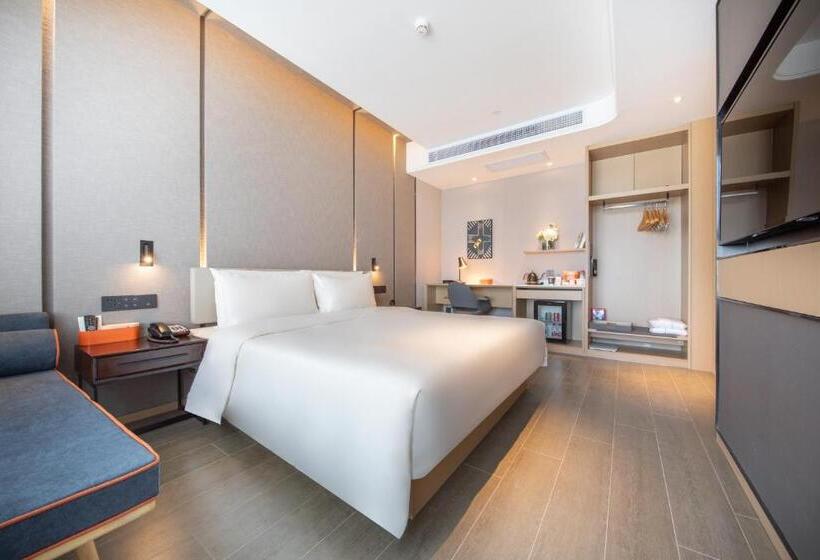 Atour Hotel Wuhan Jinyin Lake