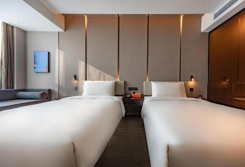 Atour Hotel Wuhan Jinyin Lake