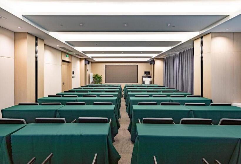 Atour Hotel Wuhan Jinyin Lake