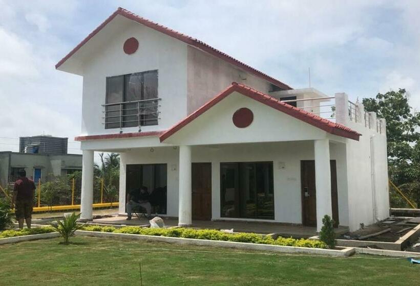 فندق Berryl Resorts