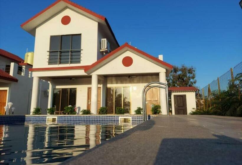 فندق Berryl Resorts