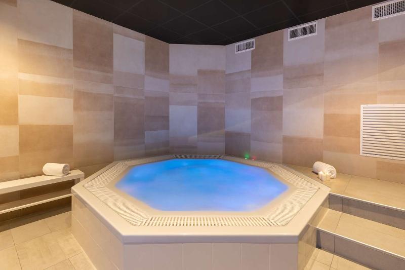 فندق Best Western Plus Le Conquerant Rouen Nord