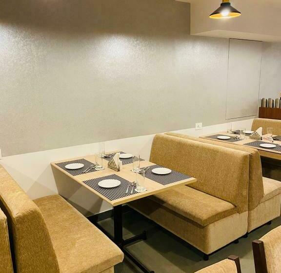 בית מלון כפרי Porvorim Regency Goa  By Bsg Absolute