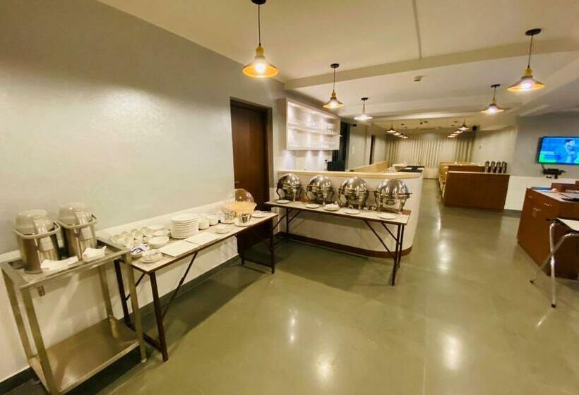 בית מלון כפרי Porvorim Regency Goa  By Bsg Absolute