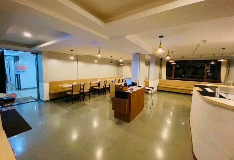 בית מלון כפרי Porvorim Regency Goa  By Bsg Absolute