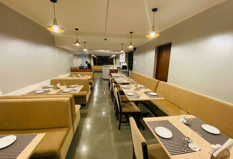 בית מלון כפרי Porvorim Regency Goa  By Bsg Absolute