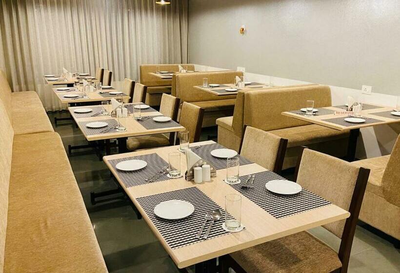 בית מלון כפרי Porvorim Regency Goa  By Bsg Absolute