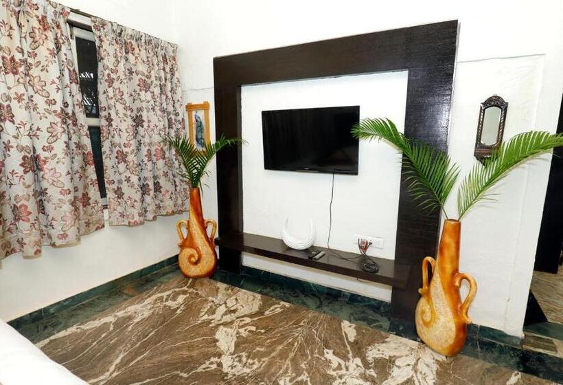 בית מלון כפרי Chira Meadows Ecoresort, Dapoli